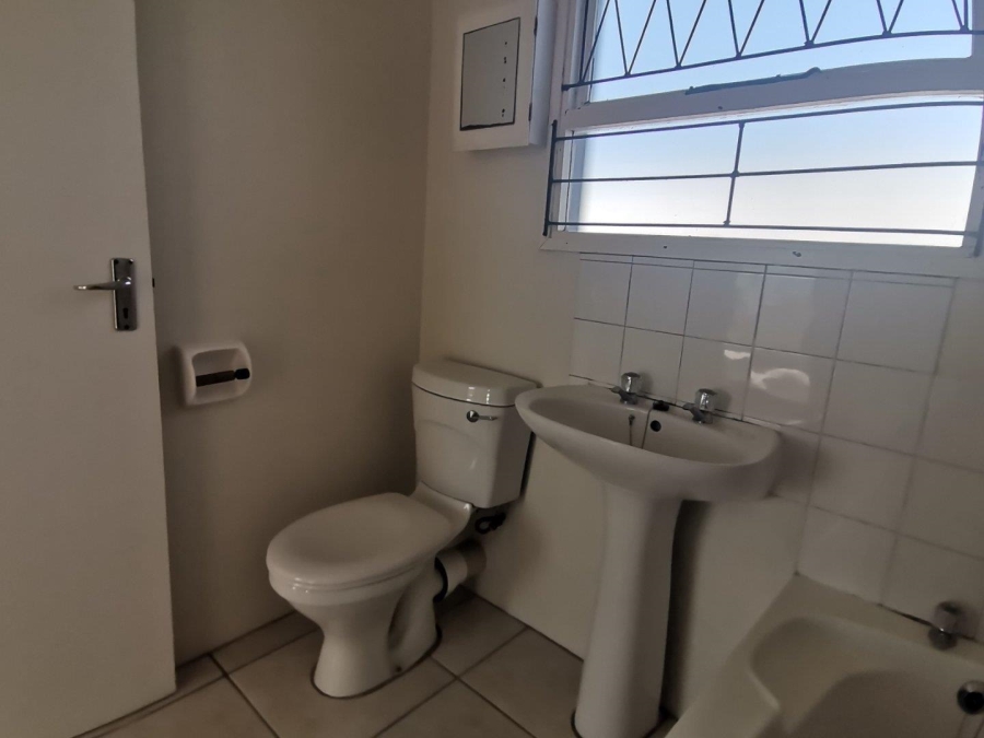 2 Bedroom Property for Sale in Sherwood Eastern Cape